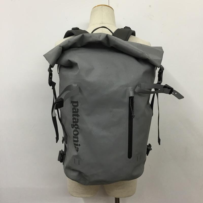 パタゴニア patagonia リュックサック、デイパック リュックサック、デイバッグ STY49225SP ストームフロントロールトップパック ロゴ、文字 灰 / グレー / メンズ USED 古着 中古 10110530