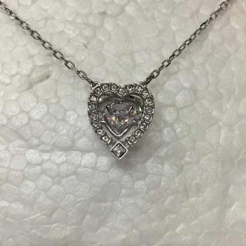 スワロフスキー SWAROVSKI アクセサリー ネックレス、ペンダント 5272365 スパークリング ダンス ハート 箱有 銀 / シルバー / レディース USED 古着 中古 10114549