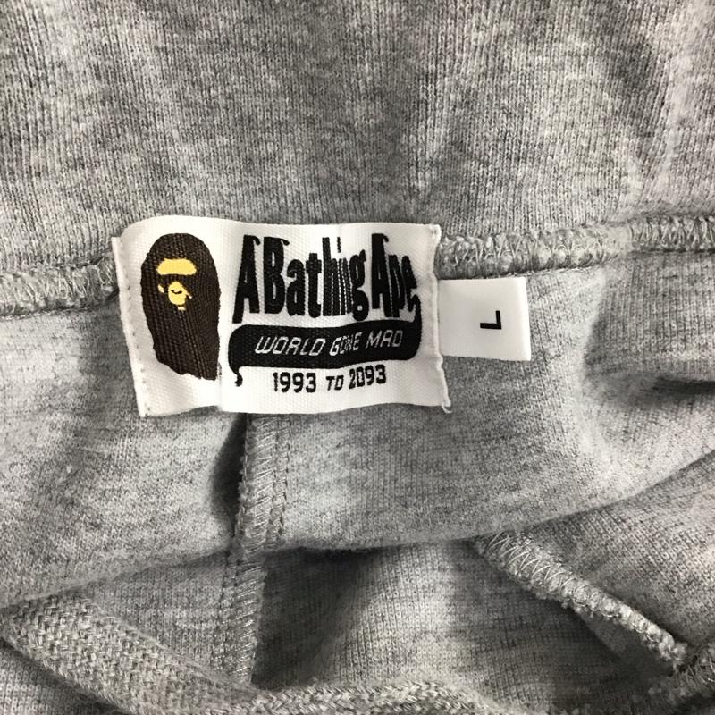 アベイシングエイプ A BATHING APE パンツ ワークパンツ、ペインターパンツ ワイドパンツ カジュアルパンツ ワークパンツ L ロゴ、文字 灰 / グレー / メンズ USED 古着 中古 10132708