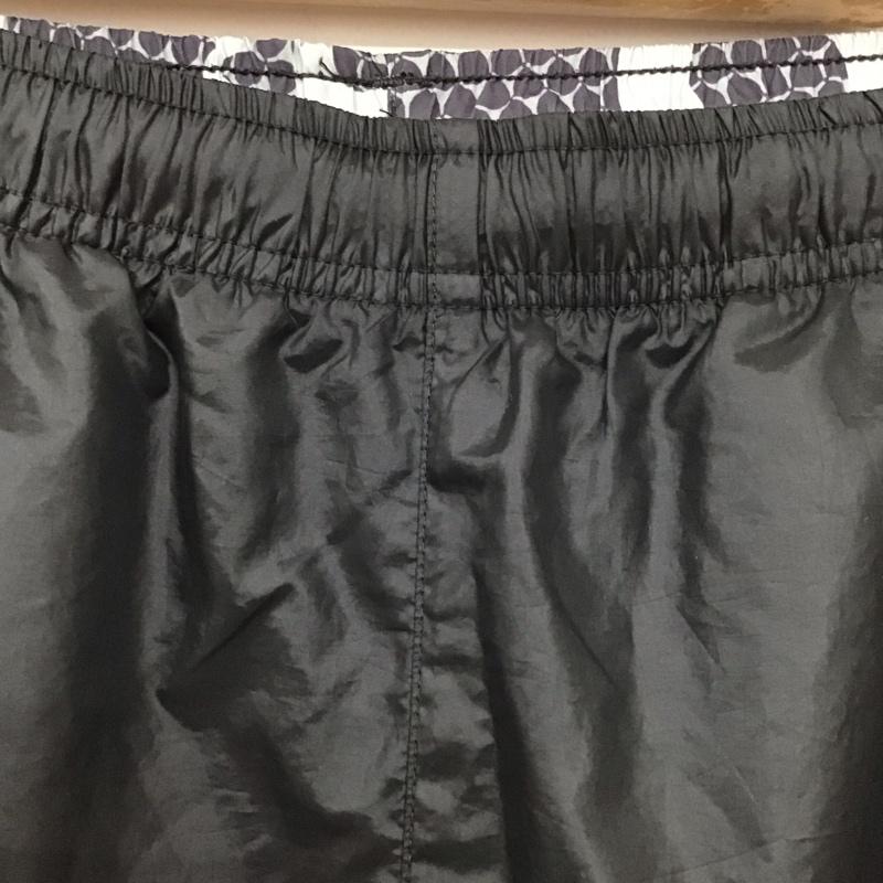 リーボック Reebok パンツ ショートパンツ ショートパンツ ハーフパンツ カジュアルパンツ L プリント 黒 / ブラック / メンズ USED 古着 中古 10130501