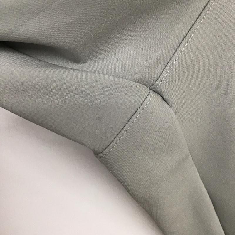 アディダス adidas パンツ ワークパンツ、ペインターパンツ ジャージパンツ ワイドパンツ カジュアルパンツ XL ロゴ、文字 灰 / グレー / メンズ USED 古着 中古 10132604