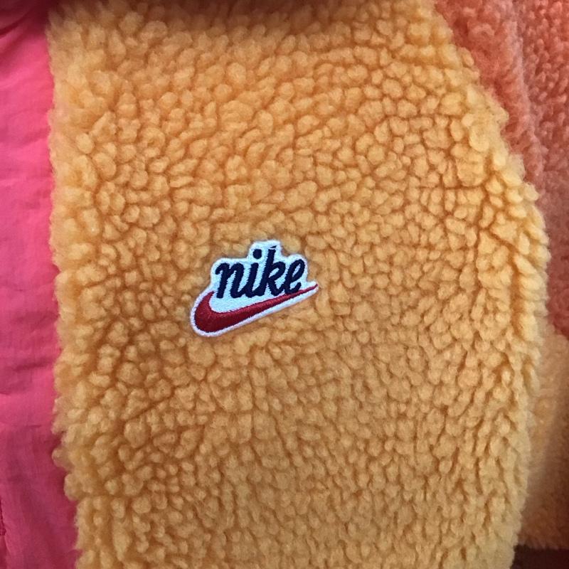 ナイキ NIKE パーカー 長袖 bv3767-886 フリースジャケット プルオーバーパーカー L ロゴ、文字 マルチカラー / マルチカラー / メンズ USED 古着 中古 10126015