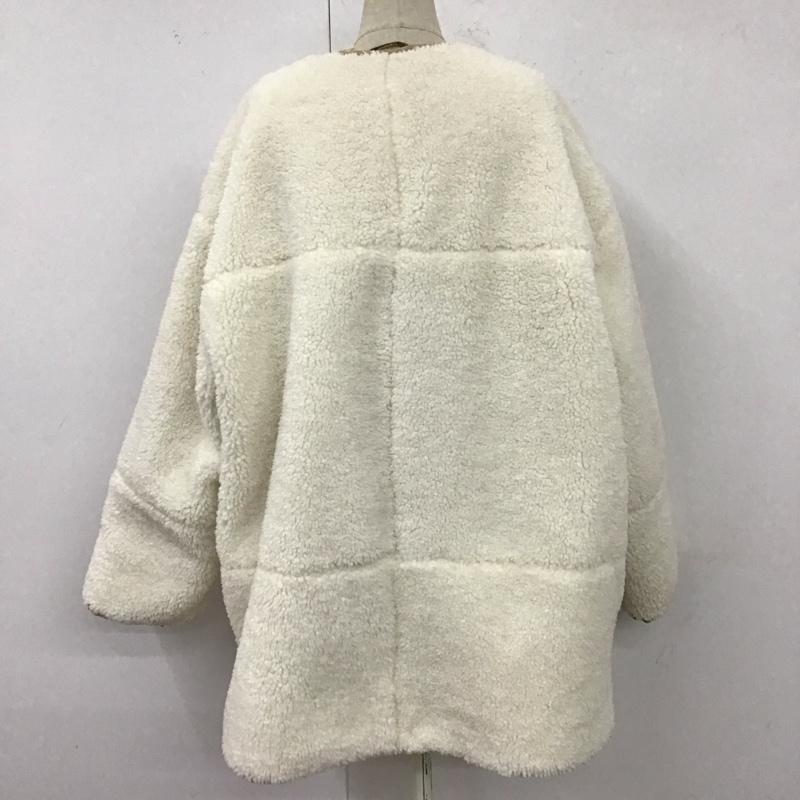 リーバイス Levi s ジャケット、上着 ジャケット、ブレザー pc9-a3259-0000 リバーシブル ボア M 無地 ベージュ / ベージュ / X 白 / ホワイト / レディース USED 古着 中古 10119755