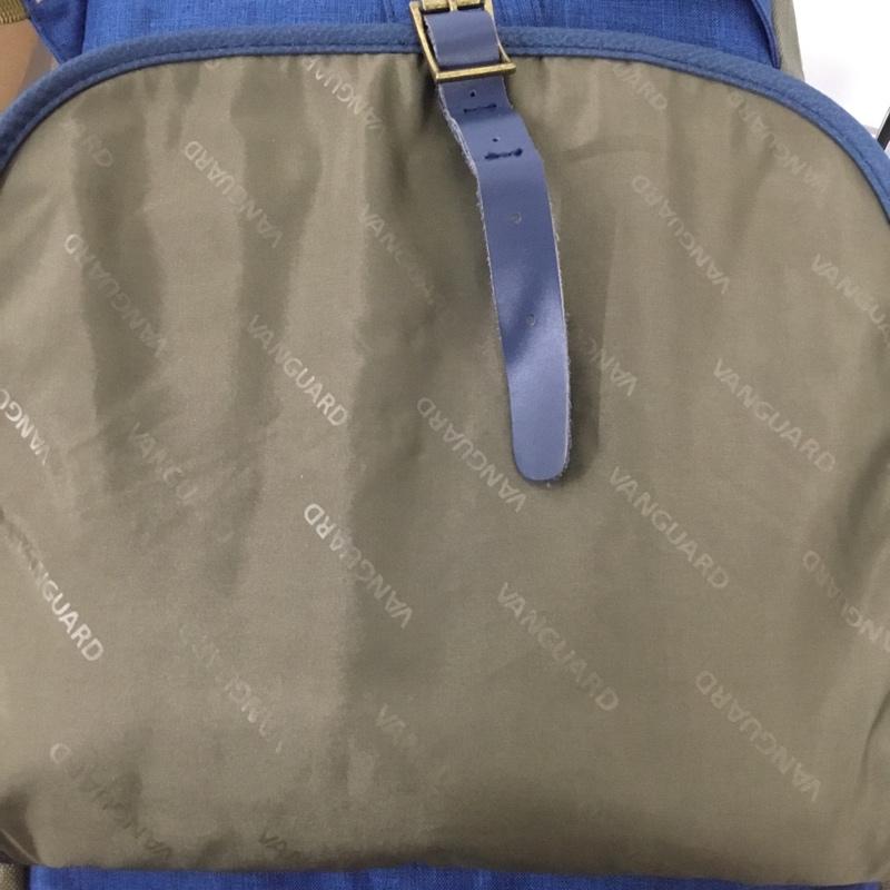 古着 USED リュックサック、デイパック リュックサック、デイバッグ VEO TRAVEL 41 カメラバッグ ミラーレスカメラ VANGUARD タグ付き ロゴ、文字 青 / ブルー / X カーキ / カーキ / メンズ USED 古着 中古 10128593
