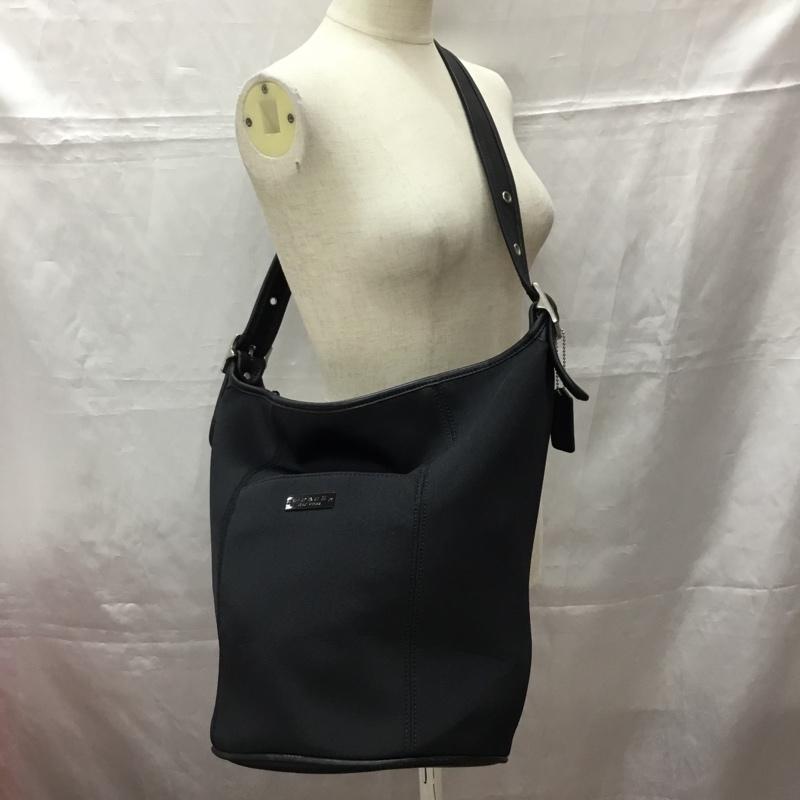 コーチ COACH ショルダーバッグ ショルダーバッグ D8V-6204 ロゴ、文字 黒 / ブラック / レディース USED 古着 中古 10112845