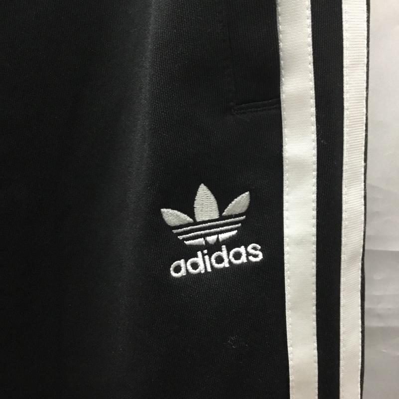 アディダス adidas パンツ ワークパンツ、ペインターパンツ 26n001 カジュアルパンツ ジャージ スポーツウェア XL ロゴ、文字 黒 / ブラック / メンズ USED 古着 中古 10122396