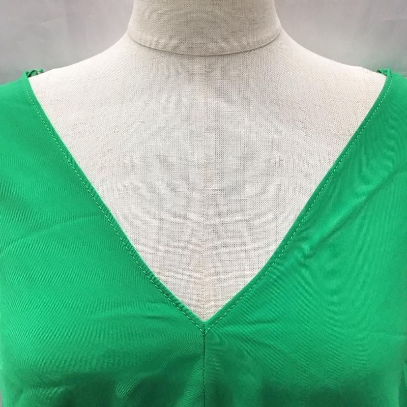ザラ ZARA シャツ、ブラウス 長袖 長袖シャツ Vネックシャツ ドルマン M 無地 緑 / グリーン / レディース USED 古着 中古 10117984