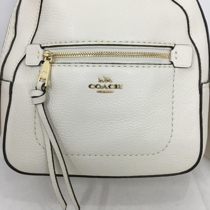 コーチ COACH リュックサック、デイパック リュックサック、デイバッグ F30530 ミニリュック レザー ショルダー 2WAY ロゴ、文字 アイボリー / アイボリー / レディース USED 古着 中古 10140044