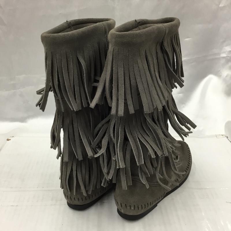 ミネトンカ Minnetonka ブーツ 一般 1631T 3段 レイヤーフリンジブーツ 無地 灰 / グレー / レディース USED 古着 中古 10103617