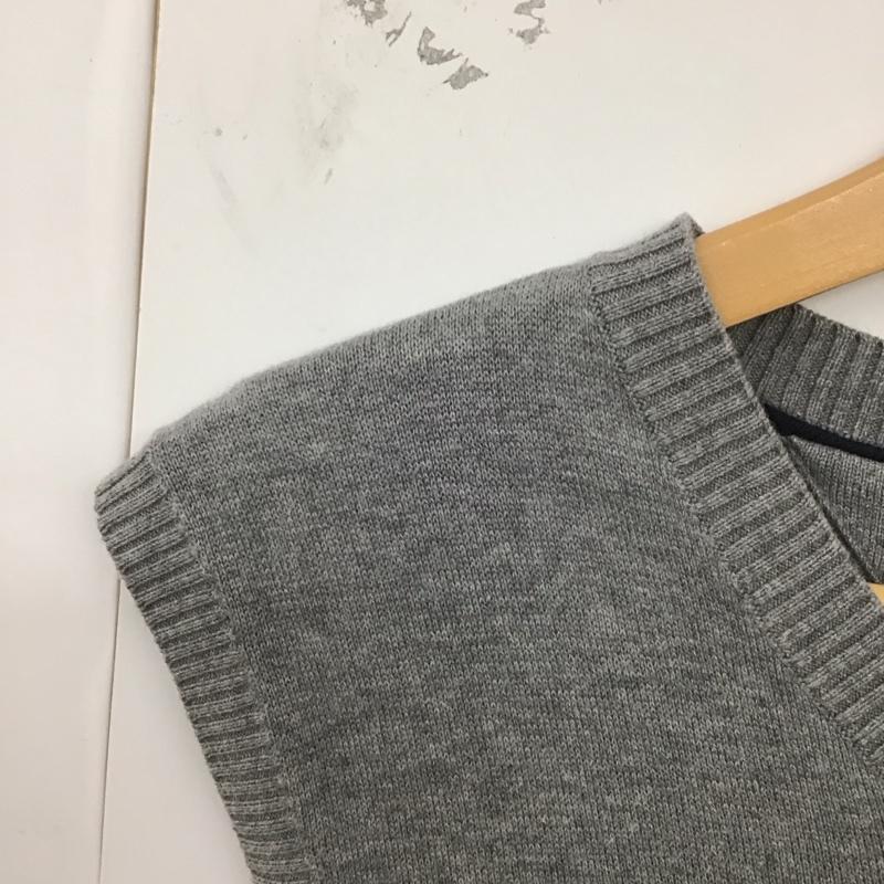 トミーヒルフィガー TOMMY HILFIGER ベスト ベスト ニットベスト ノースリーブカットソー Vネック S ロゴ、文字 灰 / グレー / メンズ USED 古着 中古 10129069