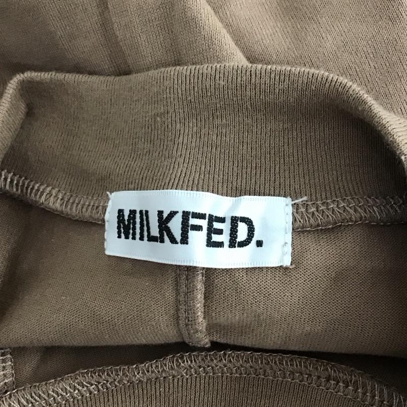 ミルクフェド MILKFED. Tシャツ 半袖 半袖カットソー プリントTシャツ クルーネックカットソー ロゴ、文字 茶 / ブラウン / レディース USED 古着 中古 10122501