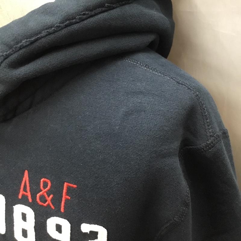 アバクロンビーアンドフィッチ ABERCROMBIE&FITCH パーカー 長袖 長袖パーカー フード付きパーカー プリントスウェット トレーナー XL ロゴ、文字 紺 / ネイビー / メンズ USED 古着 中古 10114999