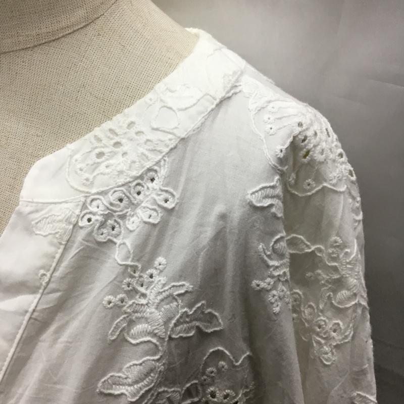 ザラ ZARA カットソー 長袖 3200 995 250 ドルマンスリーブ スキッパー M 刺繍 白 / ホワイト /  レディース USED 古着 中古 10107441