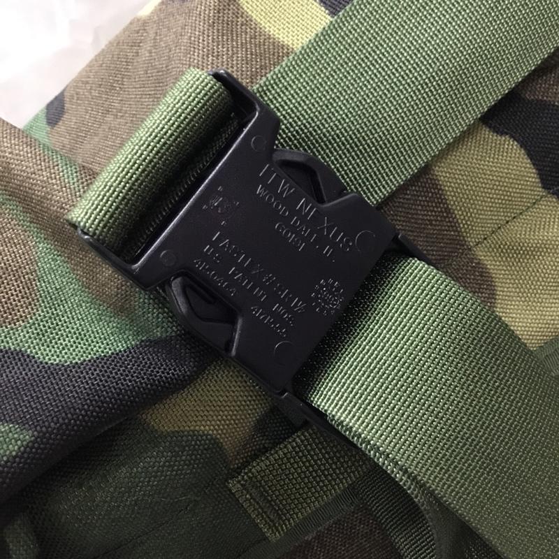 古着 USED ショルダーバッグ ショルダーバッグ ミリタリー アメリカ軍 スリーピングキャリアバッグ カモフラージュ柄・迷彩 マルチカラー / マルチカラー / メンズ USED 古着 中古 10118922