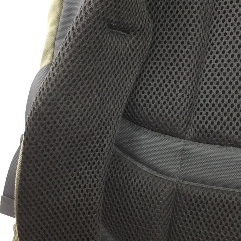 カリマー Karrimor リュックサック、デイパック リュックサック、デイバッグ KS-100e バックパック ロゴ、文字 カーキ / カーキ / メンズ USED 古着 中古 10137946