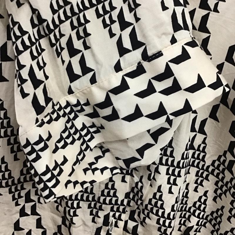 ザラ ZARA シャツ、ブラウス 長袖 長袖シャツ カラーシャツ 総柄シャツ 長袖カットソー L プリント ベージュ / ベージュ / レディース USED 古着 中古 10117995