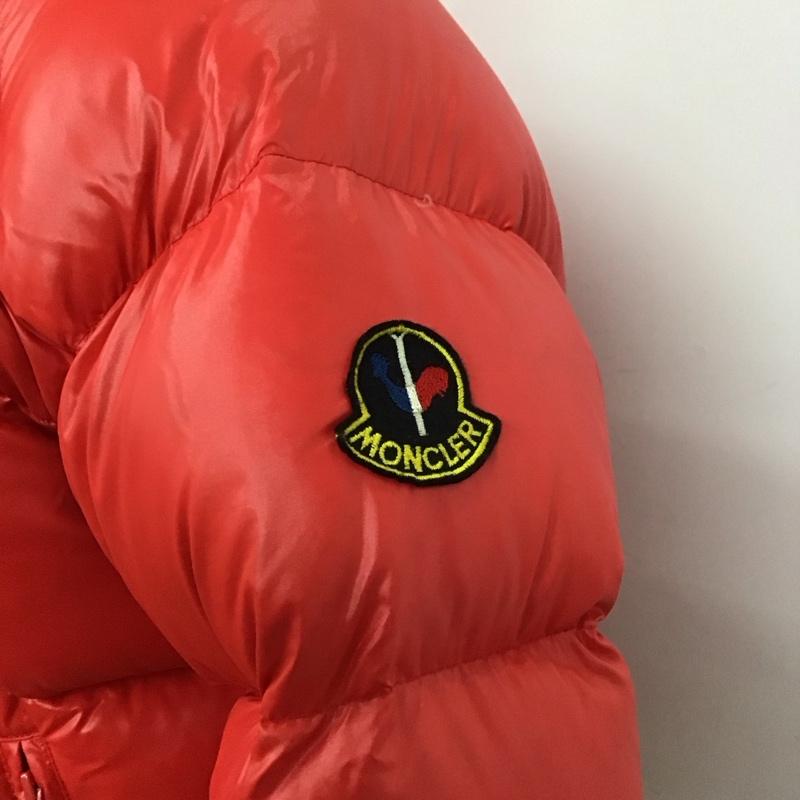 モンクレール MONCLER ジャケット、上着 ジャンパー、ブルゾン ジップアップジャケット ジャンパー ジャケット ダウンジャケット アウター ロゴ、文字 赤 / レッド / レディース USED 古着 中古 10124347