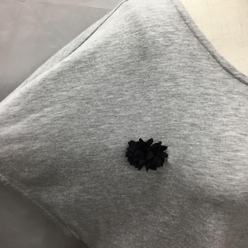 ニーナ ミュウ nina mew カットソー 半袖 半袖カットソー プリントTシャツ クルーネックカットソー FREE 花柄 灰 / グレー / レディース USED 古着 中古 10118475