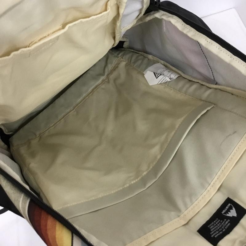 バートン BURTON リュックサック、デイパック リュックサック、デイバッグ マルチボーダー ロゴ、文字 マルチカラー / マルチカラー / メンズ USED 古着 中古 10131592