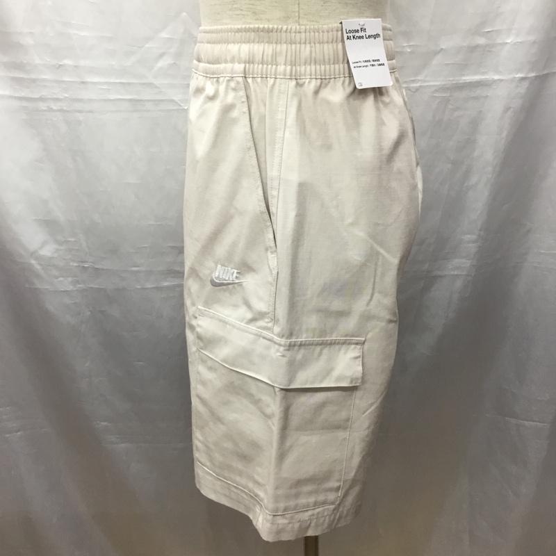ナイキ NIKE パンツ ショートパンツ fb1247-104 クラブカーゴショート ショートパンツ スポーツウェア M ロゴ、文字 オフホワイト / オフホワイト / メンズ USED 古着 中古 10116594