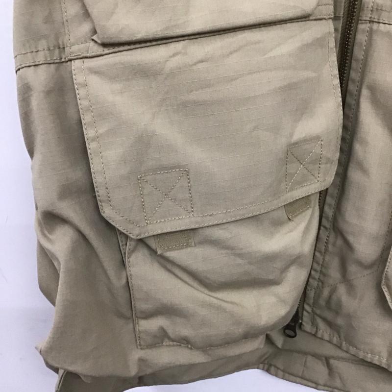 5.11 タクティカル 5.11 TACTICAL ベスト ベスト ジップアップベスト ノースリーブカットソー アウター XL ロゴ、文字 ベージュ / ベージュ / メンズ USED 古着 中古 10138745