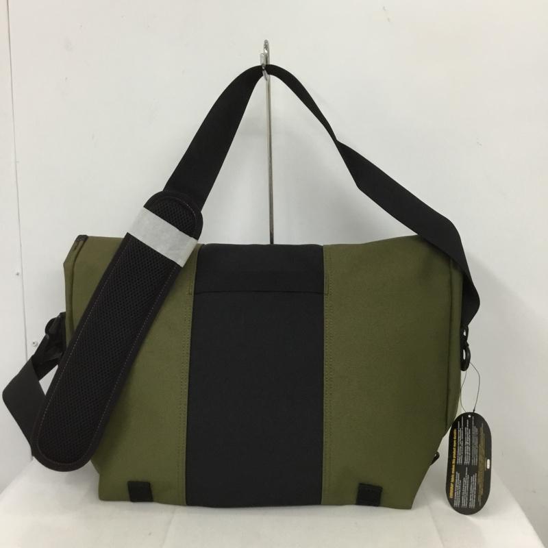 ティンバックツー TIMBUK2 メッセンジャーバッグ メッセンジャーバッグ 1108-4-6426 ショルダーバッグ クラシックメッセンジャー タグ付き ロゴ、文字 カーキ / カーキ / X 黒 / ブラック / メンズ USED 古着 中古 10131890