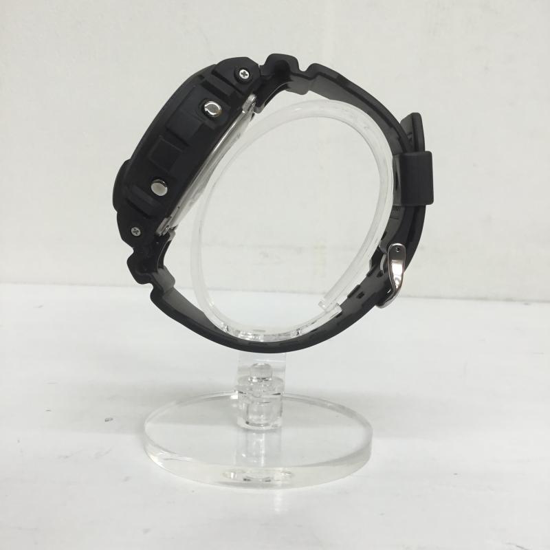 ジーショック G-SHOCK 腕時計 デジタル MxMxM マジカルモッシュミスフィッツ DW-6900FS ロゴ、文字 X プリント 黒 / ブラック / メンズ USED 古着 中古 10108207