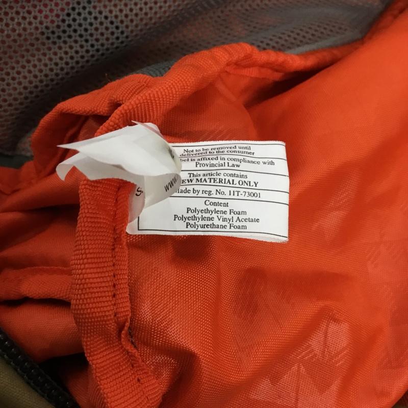 マムート Mammut リュックサック、デイパック リュックサック、デイバッグ 2510-02890 Neon Cargo キャリーバッグ アウトドア ロゴ、文字 ベージュ / ベージュ / X 灰 / グレー / メンズ USED 古着 中古 10122813