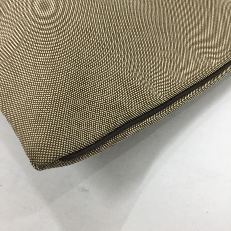 プラダ PRADA クラッチバッグ、パーティバッグ クラッチバッグ、パーティバッグ 2N1283 ロゴ、文字 ベージュ / ベージュ / レディース USED 古着 中古 10132612