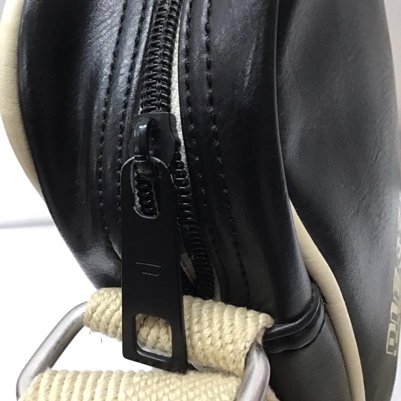 ディーゼル DIESEL ショルダーバッグ ショルダーバッグ ロゴ、文字 黒 / ブラック / X ベージュ / ベージュ / メンズ USED 古着 中古 10111779