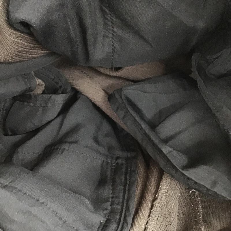 エムシーエム MCM パンツ スラックス コーデュロイパンツ カジュアルパンツ ワイドパンツ センタータックパンツ ロゴ、文字 灰 / グレー / メンズ USED 古着 中古 10105569