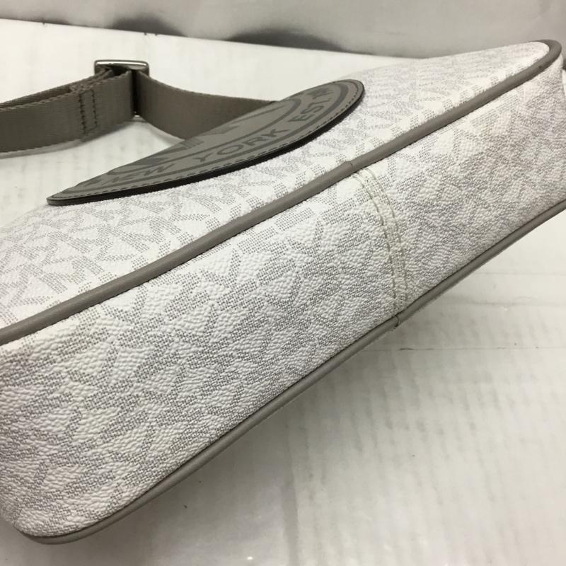 マイケルコース MICHAEL KORS ショルダーバッグ ショルダーバッグ 35F9SF0C3B ロゴ 総柄 白 / ホワイト / X 灰 / グレー / レディース USED 古着 中古 10111820