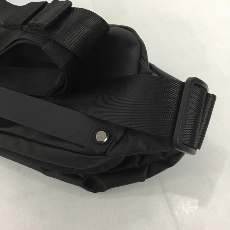 古着 USED ボディバッグ ボディバッグ チェストバッグ ショルダーバッグ ロゴ、文字 黒 / ブラック / メンズ USED 古着 中古 10130793