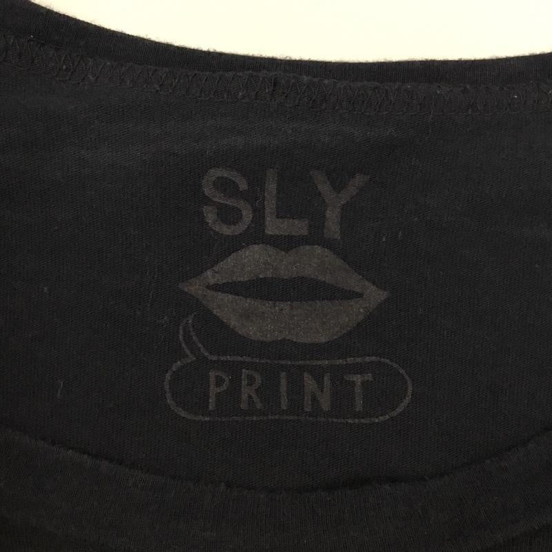 スライ SLY Tシャツ 半袖 半袖カットソー プリントTシャツ クルーネックカットソー プリント 黒 / ブラック / レディース USED 古着 中古 10118456