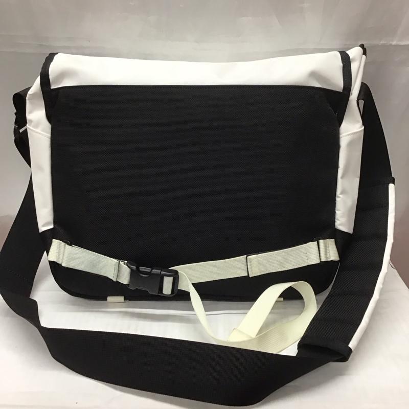 ザノースフェイス THE NORTH FACE メッセンジャーバッグ メッセンジャーバッグ NM81704 BCメッセンジャーバッグ ロゴ、文字 黒 / ブラック / X 白 / ホワイト / メンズ USED 古着 中古 10111775