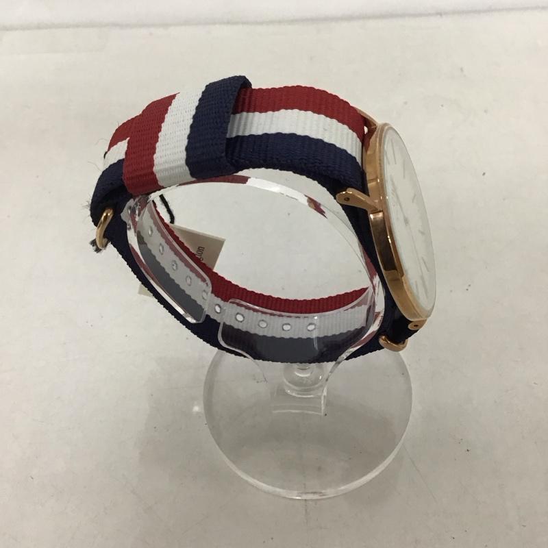 ダニエルウェリントン Daniel Wellington 腕時計 アナログ(クォーツ式) Classic Cambridge 箱有 ロゴ、文字 白 / ホワイト / X 紺 / ネイビー / X 赤 / レッド / レディース USED 古着 中古 10134452
