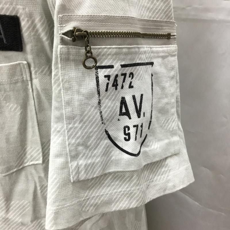 アヴィレックス AVIREX Tシャツ 半袖 半袖カットソー プリントTシャツ クルーネックカットソー XL ロゴ、文字 灰 / グレー /  メンズ USED 古着 中古 10108977