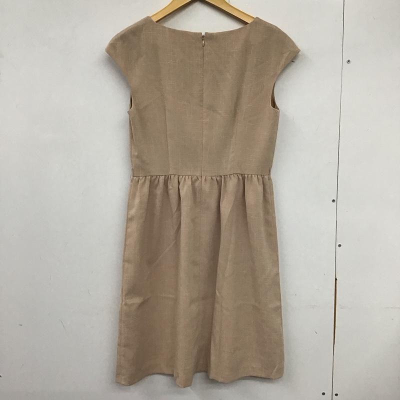 ロペピクニック ROPE PICNIC ワンピース ミニスカート ノースリーブワンピース ミニワンピース ウエスト切り替え Vネック 38 総柄 ベージュ / ベージュ / レディース USED 古着 中古 10136433