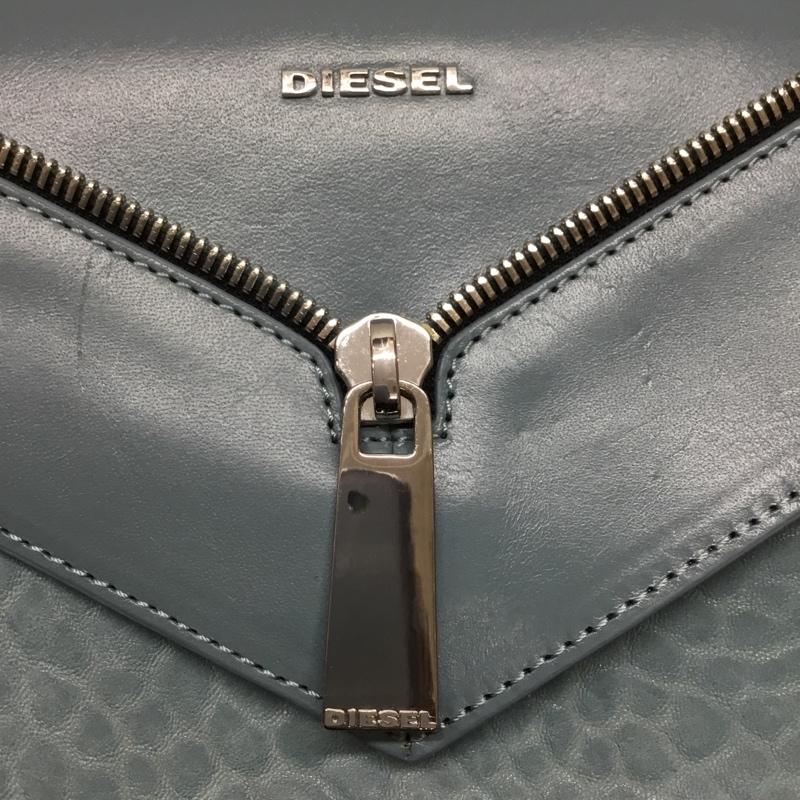 ディーゼル DIESEL ショルダーバッグ ショルダーバッグ チェーン V字ファスナーデザイン ロゴ、文字 水色 / ライトブルー / レディース USED 古着 中古 10110061