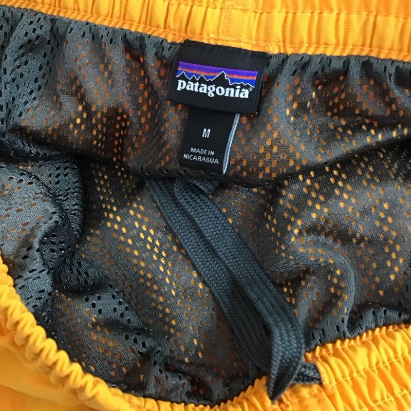 パタゴニア patagonia パンツ ショートパンツ 57021sp20 ショートパンツ ナイロンパンツ M ロゴ、文字 橙 / オレンジ / メンズ USED 古着 中古 10131262