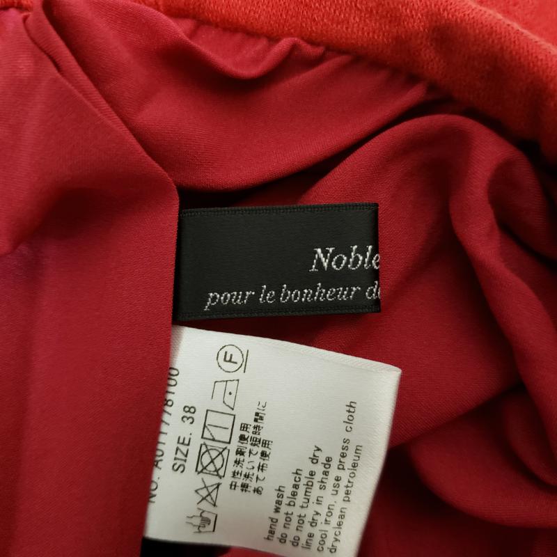 ノーブルブラン NobleBlanc スカート ひざ丈スカート 38インチ 無地 赤 / レッド / レディース USED 古着 中古 10004490