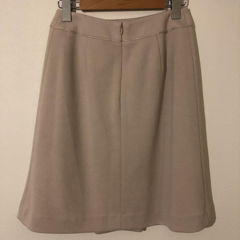 クリアインプレッション CLEAR IMPRESSION スカート ひざ丈スカート 1 無地 ベージュ / ベージュ / レディース USED 古着 中古 10005542