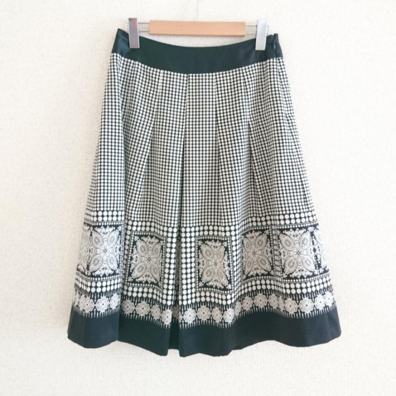 タルボット TALBOTS スカート ひざ丈スカート 4 ドット X ベージュ / ベージュ / X 黒 / ブラック / レディース USED 古着 中古 10008433