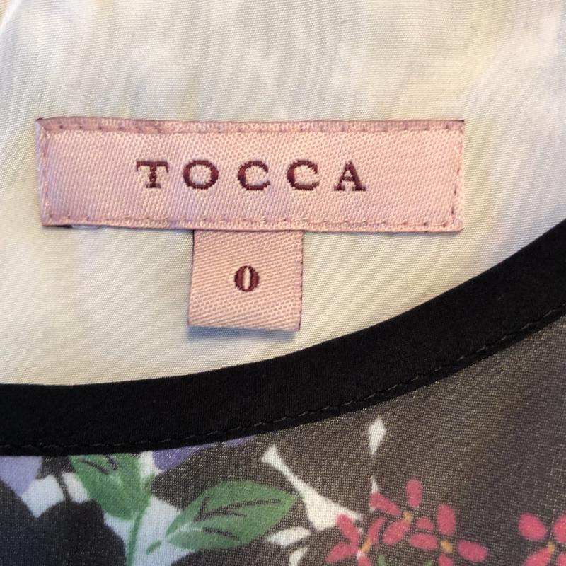 トッカ TOCCA ワンピース ひざ丈スカート 花柄 ノースリーブ 0 花柄 桃 / ピンク / X 白 / ホワイト / X 黒 / ブラック / X 黄 / イエロー / X 紫 / パープル / X 緑 / グリーン / レディース USED 古着 中古 10009493