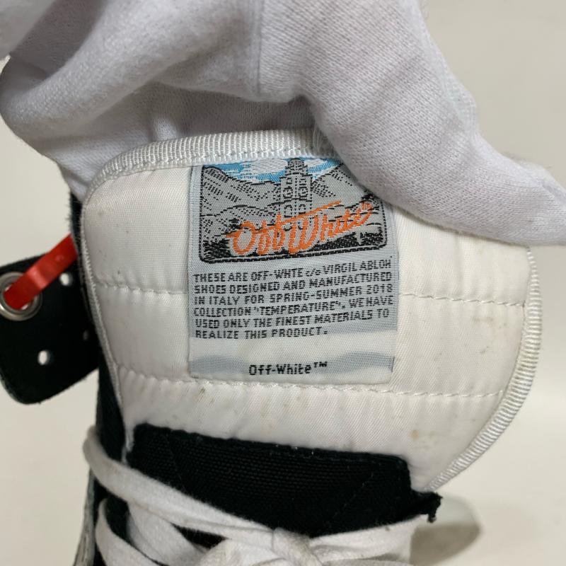 オフホワイト off white スニーカー スニーカー 無地 X ワンポイント X 白 / ホワイト / X 黒 / ブラック / メンズ USED 古着 中古 10009504