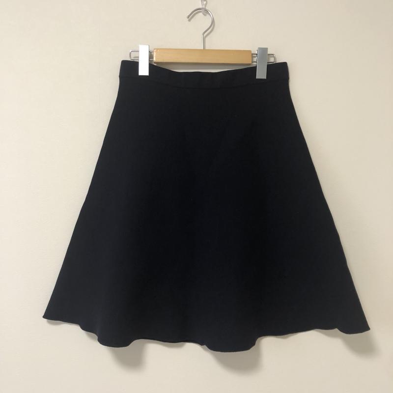 ナチュラルビューティーベーシック NATURAL BEAUTY BASIC スカート ひざ丈スカート M 無地 紺 / ネイビー / レディース USED 古着 中古 10010565