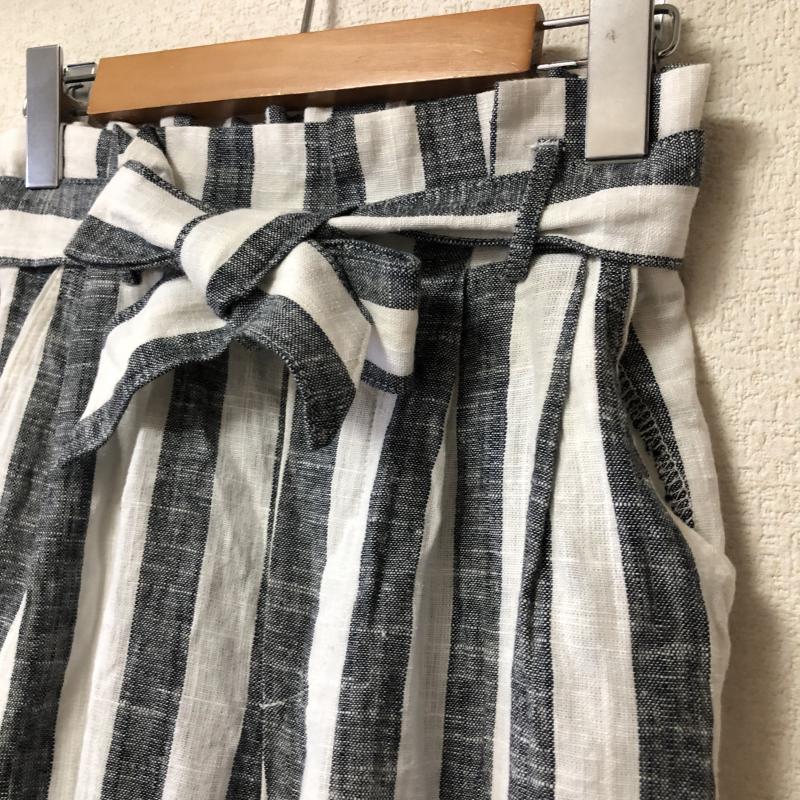 ベルシュカ Bershka パンツ スラックス S ストライプ 白 / ホワイト / X 青 / ブルー / レディース USED 古着 中古 10010787