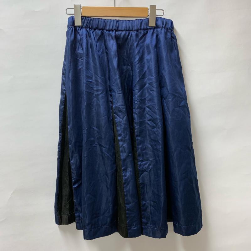コムデギャルソンコムデギャルソン COMME des GARCONS COMME des GARCONS スカート ひざ丈スカート サテンスカート バイカラー RP-S002 XS 無地 紺 / ネイビー / X 黒 / ブラック / レディース USED 古着 中古 10012493