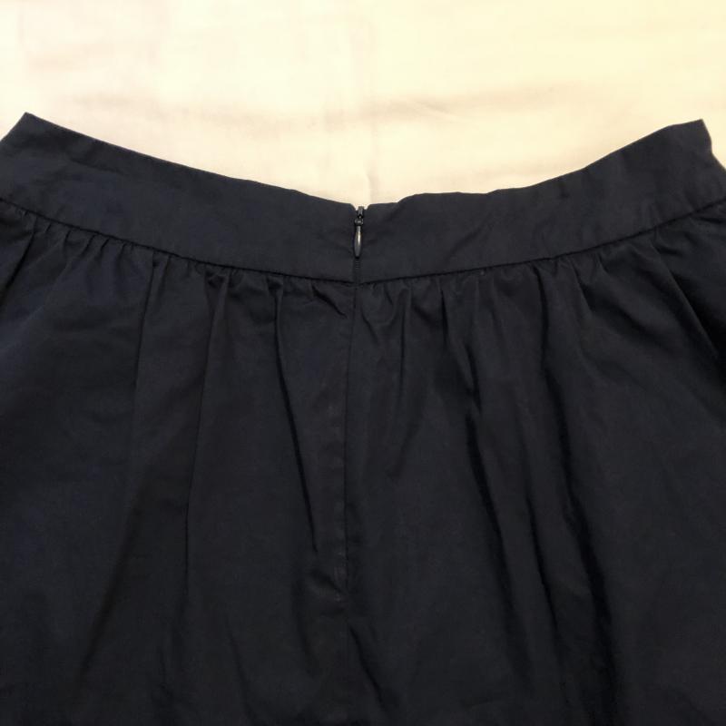 ザラ ZARA TRAFALUC スカート ひざ丈スカート タックスカート M 無地 紺 / ネイビー / レディース USED 古着 中古 10012959