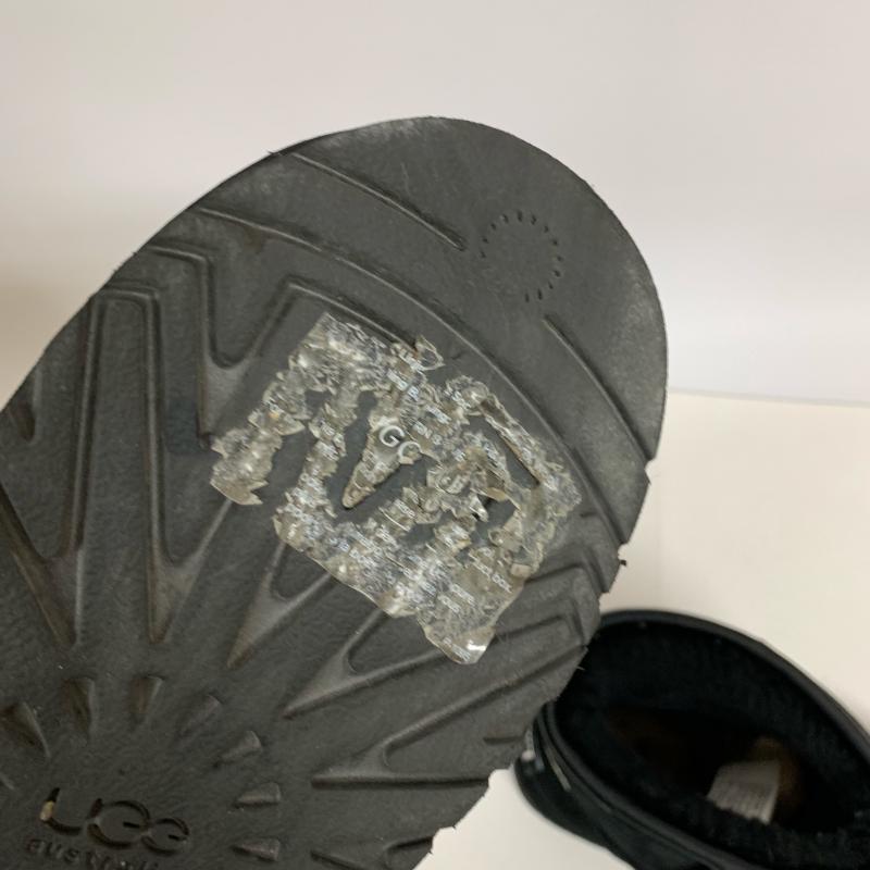 アグ UGG ブーツ ショートブーツ W CLASSIC MINI/CRYSTAL BOW/1006749 22.0cm 無地 X ワンポイント X ロゴ、文字 X 黒 / ブラック / レディース USED 古着 中古 10014693